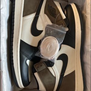 Jordan’s 1 mocha OG